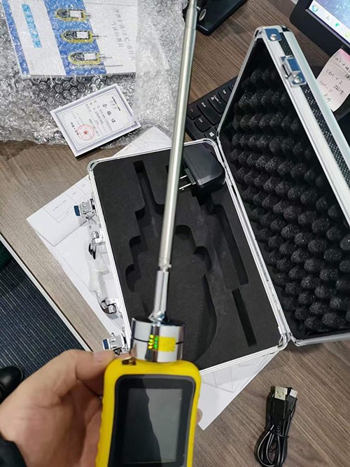 便攜探桿式二氧六環氣體探測器